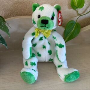 TY Beanie Baby Clover The Irish Bear with Tag Teddy Bear White and Green